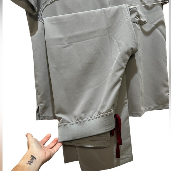 Figs Tops - Figs Cement Livingston medium petite length GUC Medium Catarina